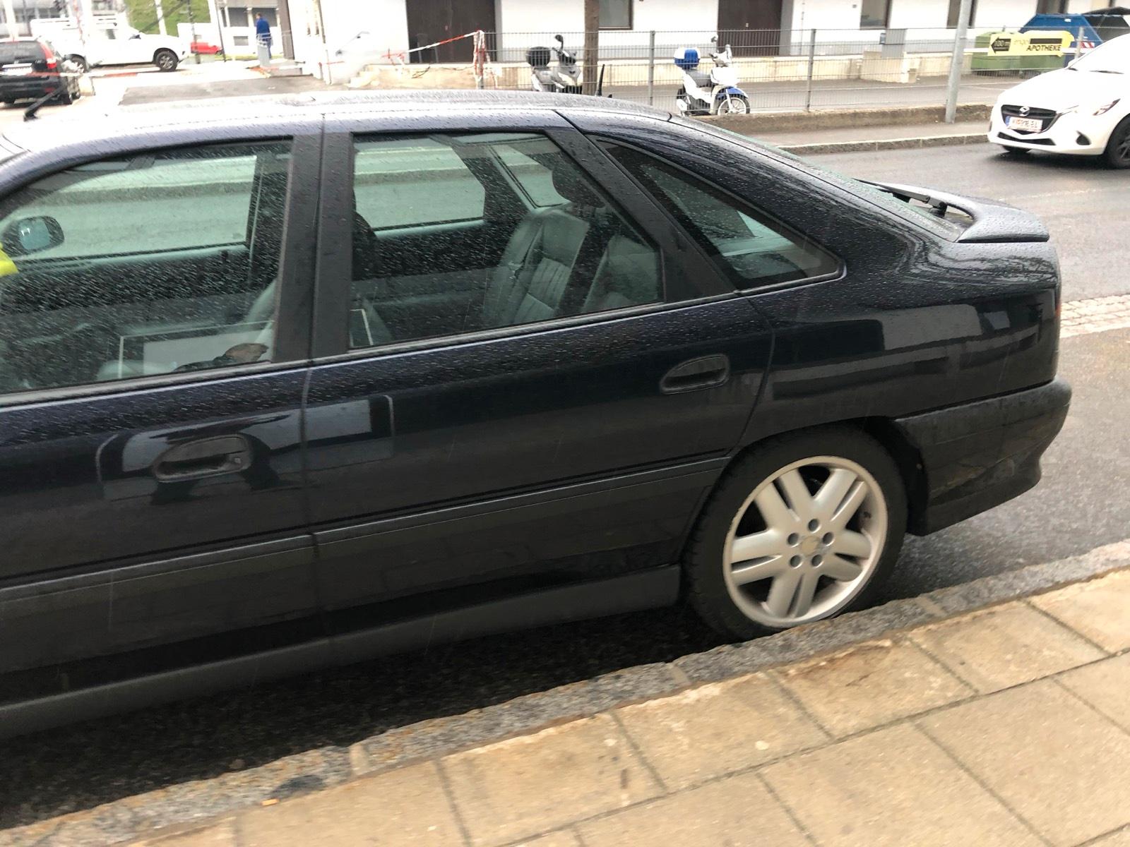 Abbildung des Autos Renault Safrane Biturbo …