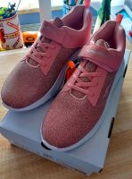 Turnschuhe KangaROOS Gr. 39 NEU Brandenburg - Herzfelde Vorschau