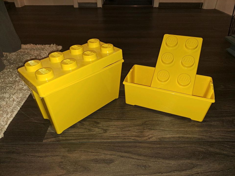 Lego Kisten (leer) in Girod