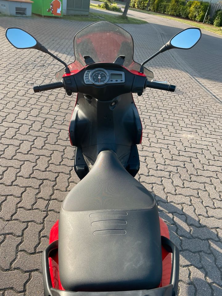 Gilera Runner ST 125 Roller B196 in Jork