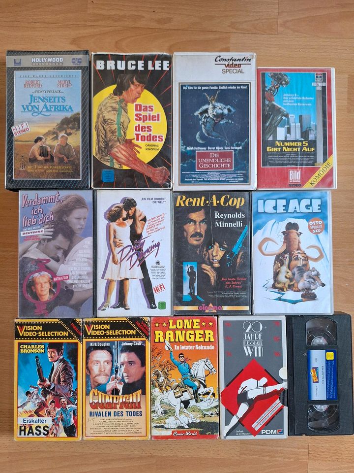 13 VHS Kasetten Dirty Dancing, Ice Age, Bruce Lee, Nummer 5 in Merzalben