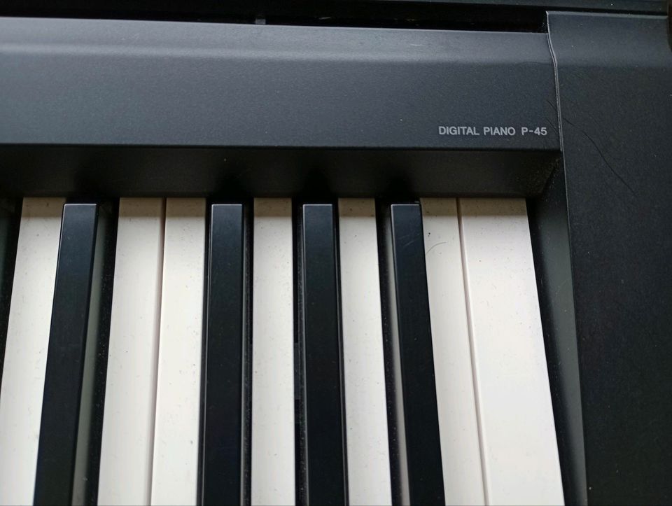 Yamaha Digital Piano P-45 in Bochum