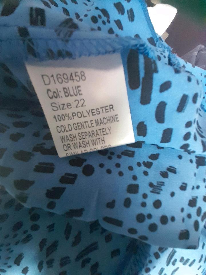 NEU gr 50 Designer Kleid elegant IZABEL LONDON CURVE in Mülsen