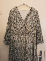 schickes, luftiges Sommerkleid Gr. 48 Nordrhein-Westfalen - Wenden Vorschau
