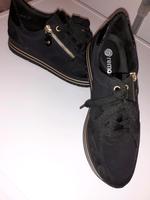 SCHWARZER SNEAKER GR.40 Niedersachsen - Steinfeld Vorschau