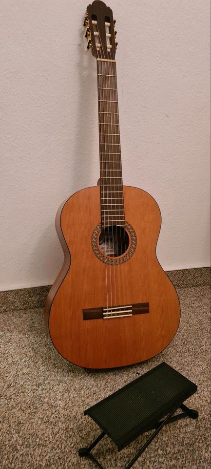 Gitarre mit Tasche von Korn Finest Classical, wie Neu in Riesa