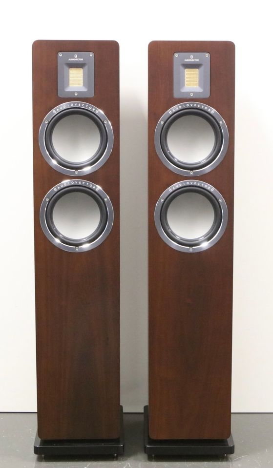 Audiovector QR3 darc walnut High-End Standlautsprecher in Pforzheim