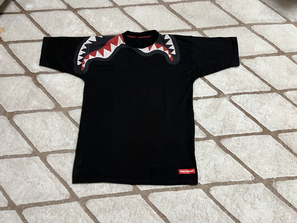 Reserviert !! Sprayground Shark T-Shirt Gr.M schwarz in Rostock