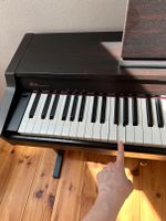 Roland digital Piano HP 136 Niedersachsen - Oldenburg Vorschau