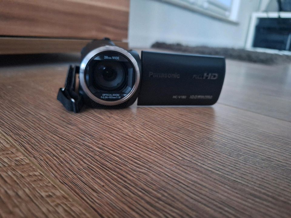 Panasonic Videokamera HC V-180 Full HD in Lorup