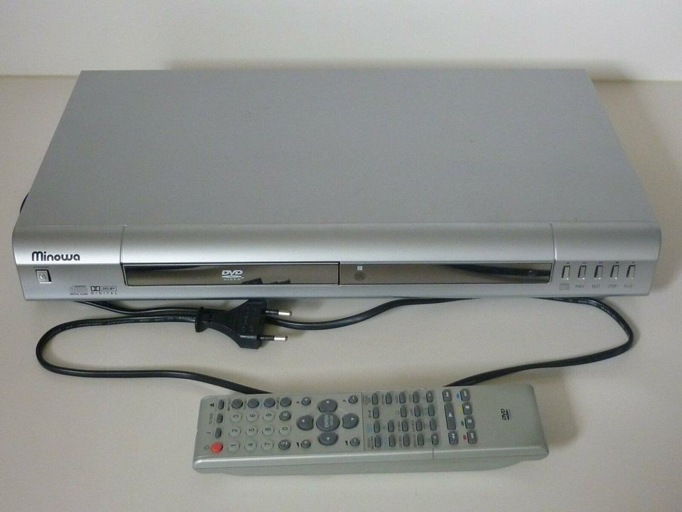 +23774+ DVD Player Minowa silber für Bastler in Heiligenhafen 