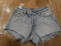 Levis Shorts W Gr. 23, entspricht Größe D Duisburg - Duisburg-Mitte Vorschau