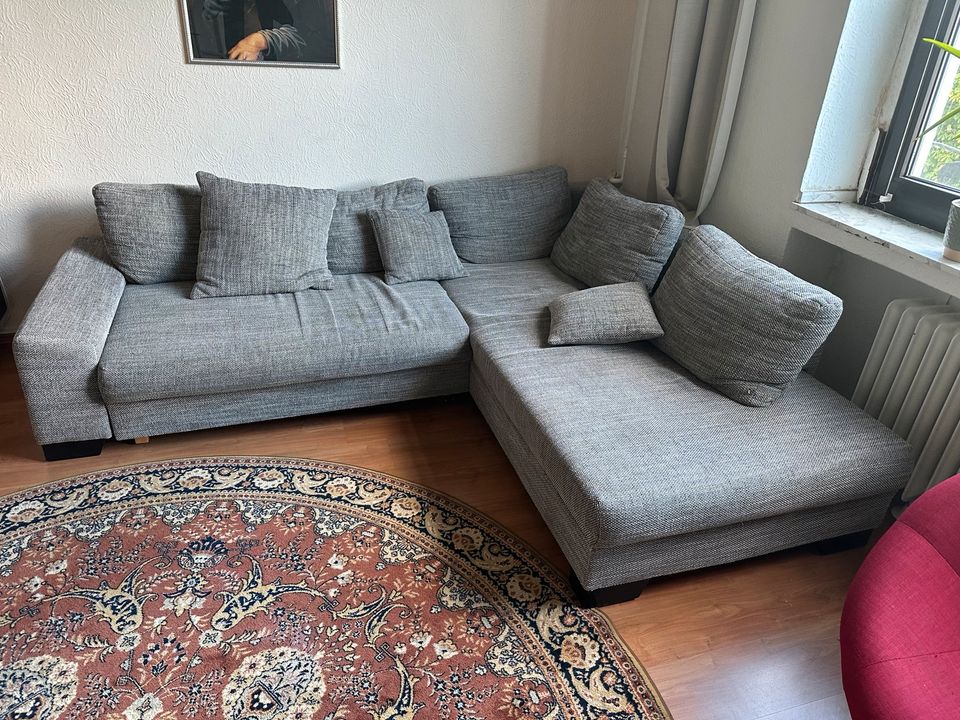 Graues Sofa zu verschenken in Düsseldorf
