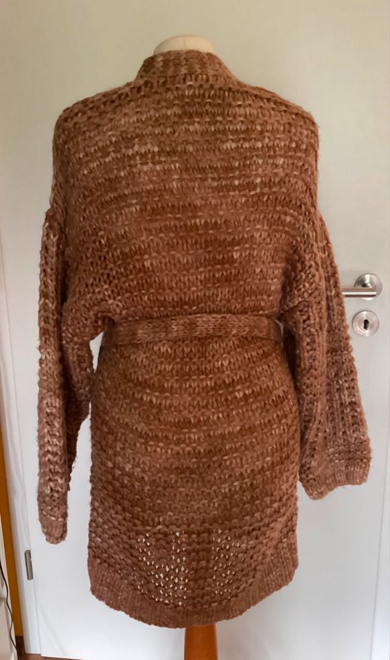 MNG Longstrickjacke aus Wolle in Größe M in Jork