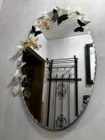 Ovaler Spiegel mit Schmetterlingen Nordrhein-Westfalen - Hürth Vorschau