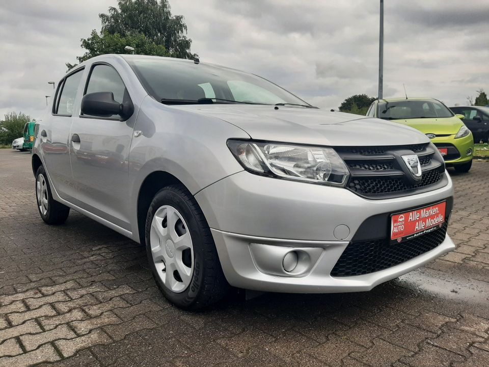 Dacia Sandero 1. Hand Klima Sound 39.450 Km TÜV & Service neu in Malchow