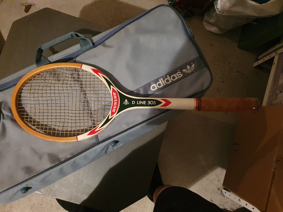 Tennisschläger Dunlop und Yamaha plus Schlägerspanner in Waltrop