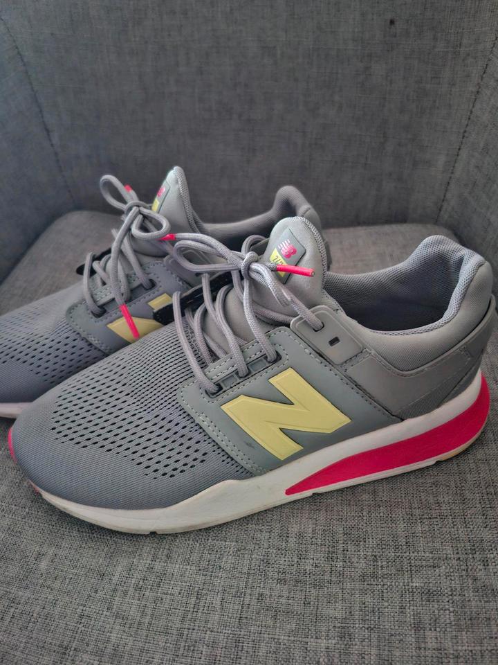 New Balance 247 grau/neon pink/gelb gr.38*sneakers*light in Altena