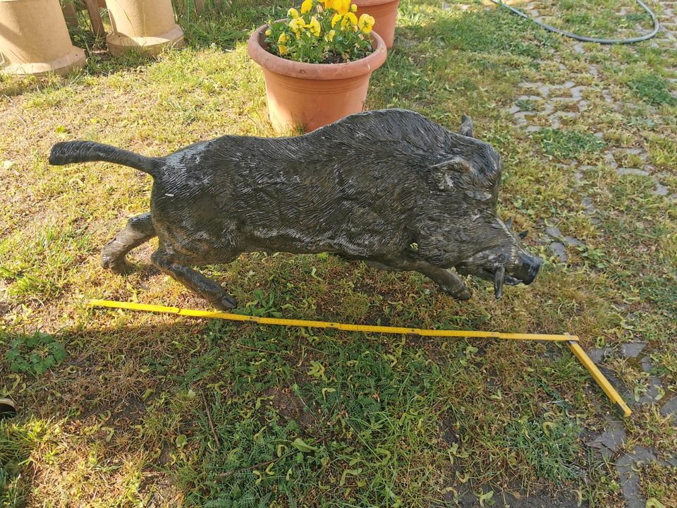 Bronzefigur / Gartenfigur / Keiler / Wildschwein in Storkow (Mark)