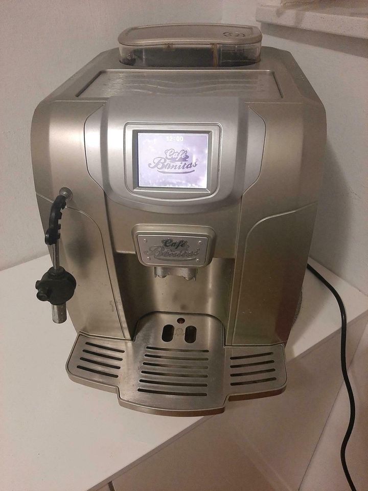 Kaffeevollautomat/Kaffeemaschine Bonitas mit Kaffeebohnen in Bremen