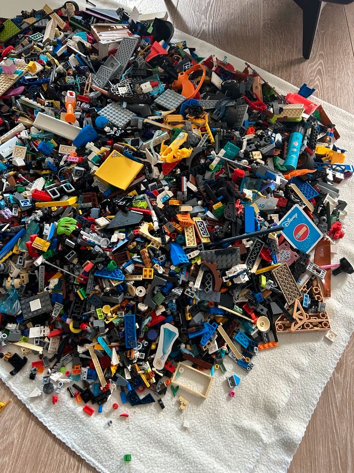 12 Kilo Lego gemischt in Pattensen