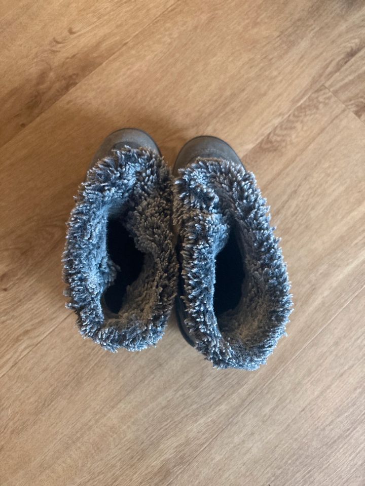 Primigi Winterstiefel Gr. 27 grau Mädchen in Mainz