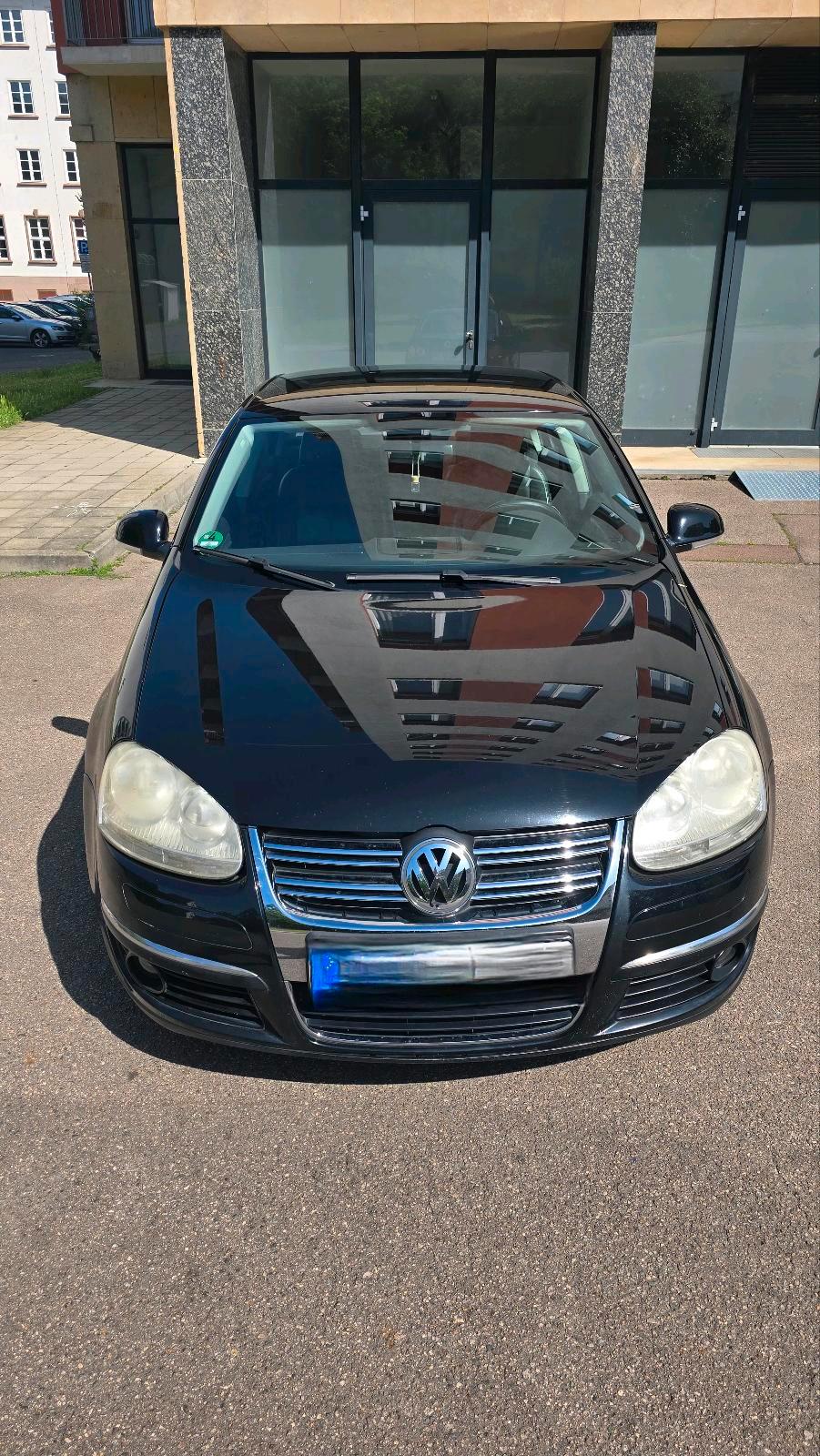 Abbildung des Autos Volkswagen Jetta 1.4 TSI…