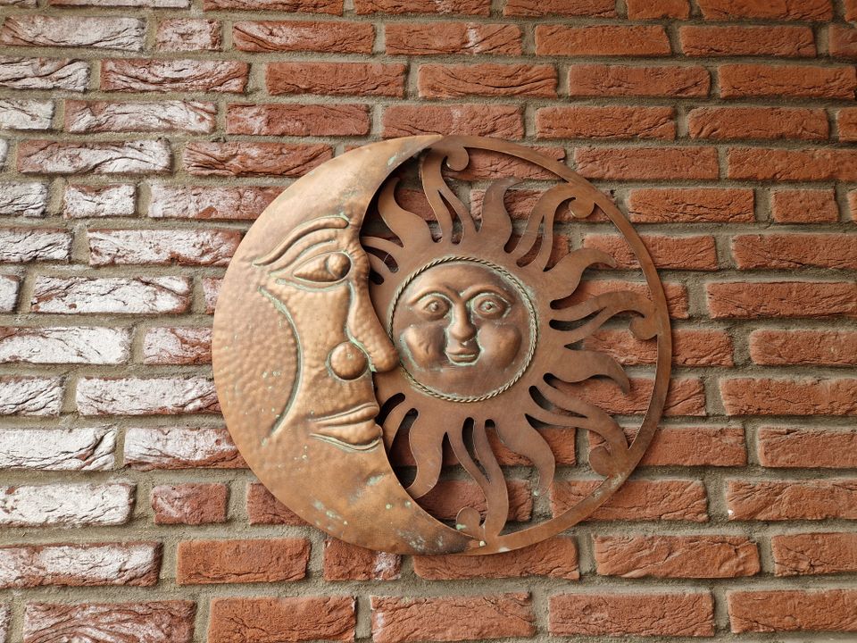 Wanddeko Ornament Sonne Mond 55cm Kupfer Skulptur Bild Garten in Bad Schwartau