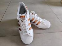 Adidas Superstar Woman weiß bronze metallic Gr.40 2/3 -neuwertig- Bayern - Ebersberg Vorschau
