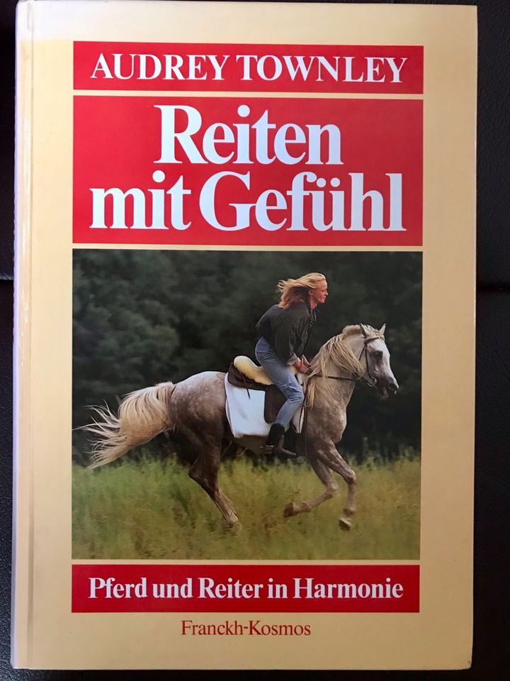 Reiten mit Gefühl Pferdebuch Dressur Ausbildung Pferde in Heidenau