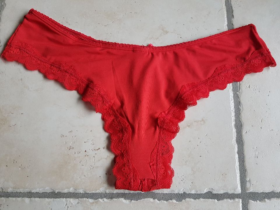 Hunkemöller Unterwäscheset rot BH/Slip/Slip in Bucha