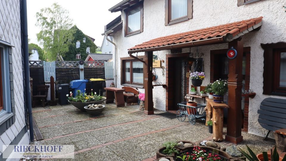 Zweifamilienhaus mit zusätzlichem Ferienhaus, das generiert Ihnen Mieteinnahmen! in Bad Harzburg