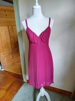 schickes leichtes Esprit Kleid Plissee Fuchsia Hessen - Helsa Vorschau