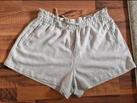 Bermuda Shorts kurze Hose Gr. 40 lindgrün Leinen Düsseldorf - Hassels Vorschau