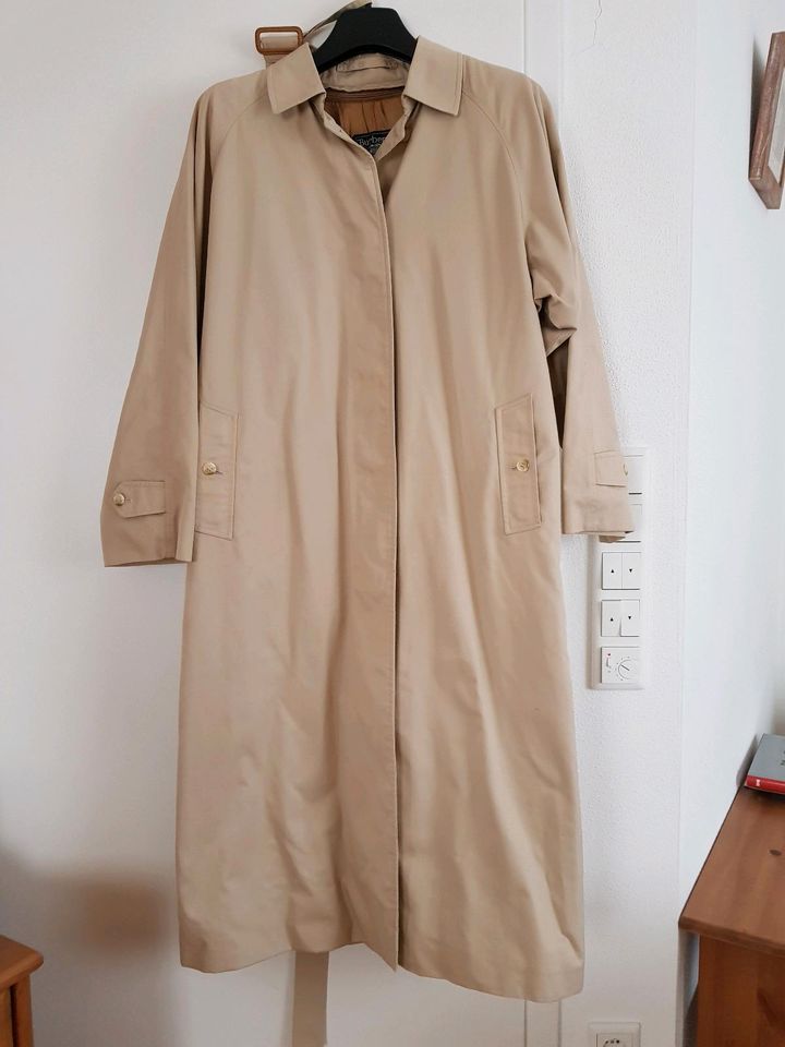 Burberry Damen Trenchcoat Gr. 44 in Hilpoltstein