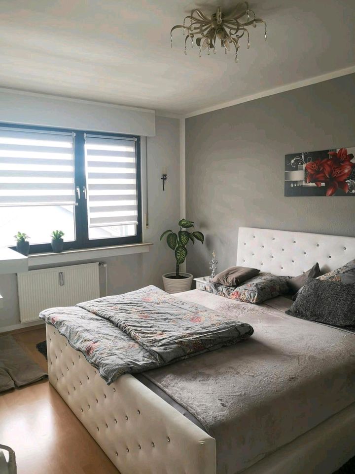 2 Zimmer Wohnung 66qm, Balkon, Stellplatz, Garage - Vermietet in Burscheid