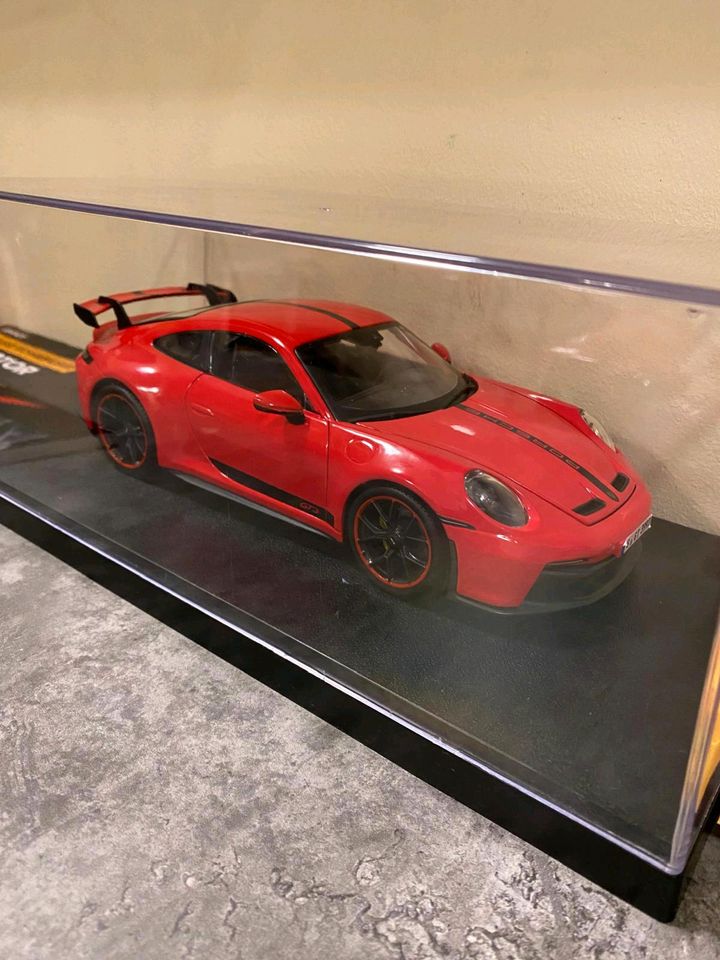 Porsche 992 GT3 Modell 1:18 in Bürstadt