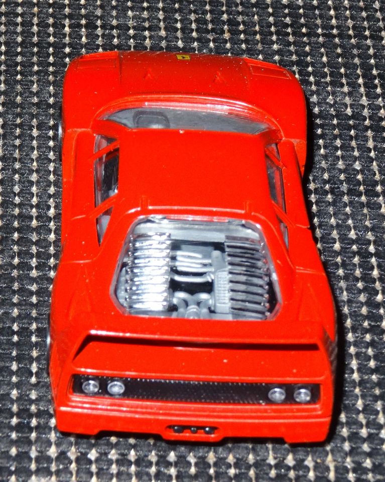 Burago Ferrari F40 (1987) in 1/43 in Originalverpackung in Reiskirchen