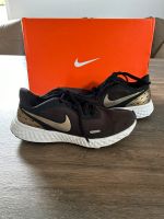 NIKE Revolution 5 #Black/MTLC Gold# ~36,5 TOP✅ Dortmund - Kirchlinde Vorschau