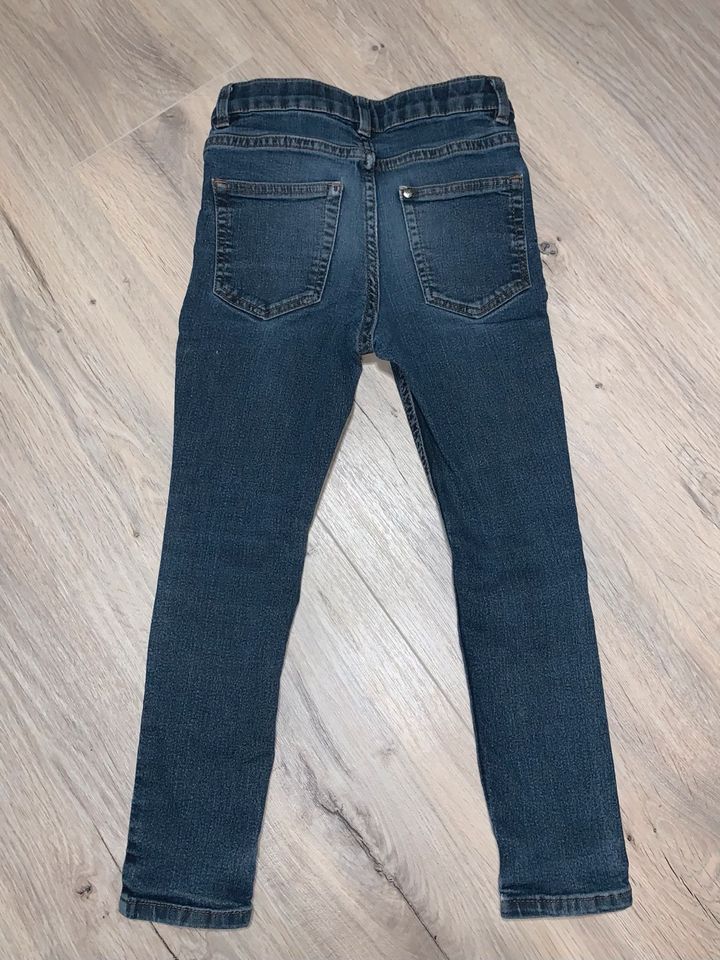 H&M Jeans Hose Gr. 116 blau denim Slim fit in Langenhagen