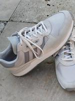 Adidas Sportschuhe Gr. 46.5 zwei Par Düsseldorf - Eller Vorschau