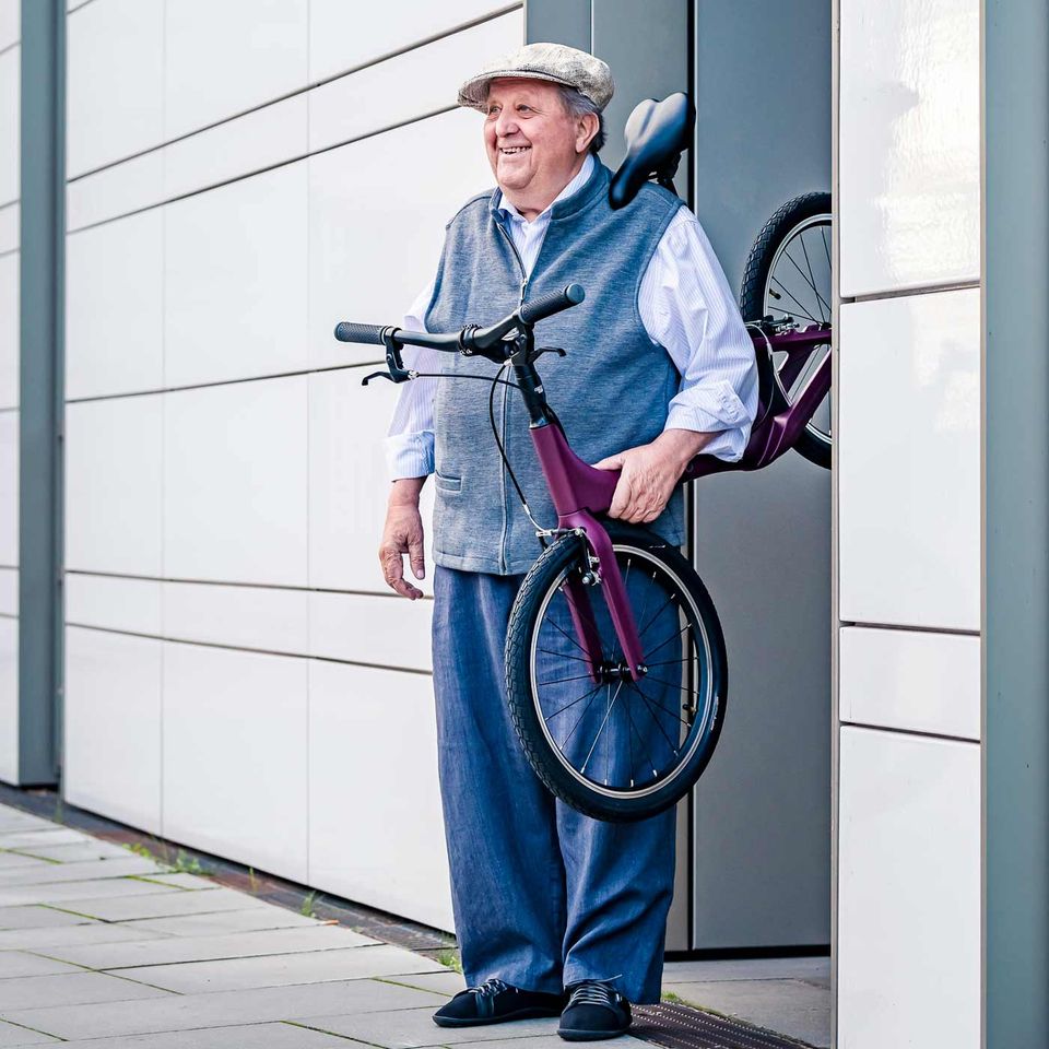 Gehhilfe Laufrad für Erwachsene SOLLSO CARBON 5,2kg LEICHT NEW in  Nordrhein-Westfalen - Gelsenkirchen | eBay Kleinanzeigen ist jetzt  Kleinanzeigen