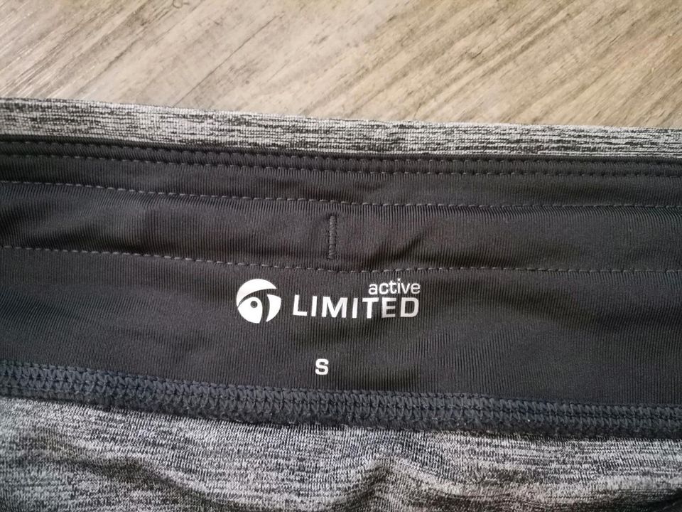 2 schöne Sportleggings Gr. S von active in Zella-Mehlis