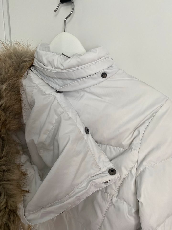 Tommy Hilfiger Daunenjacke Schneeweiß cr.152 in Köln