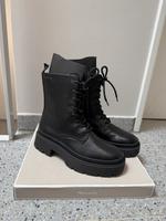 Tamaris Boots GR. 39 in schwarz NEU Hessen - Darmstadt Vorschau
