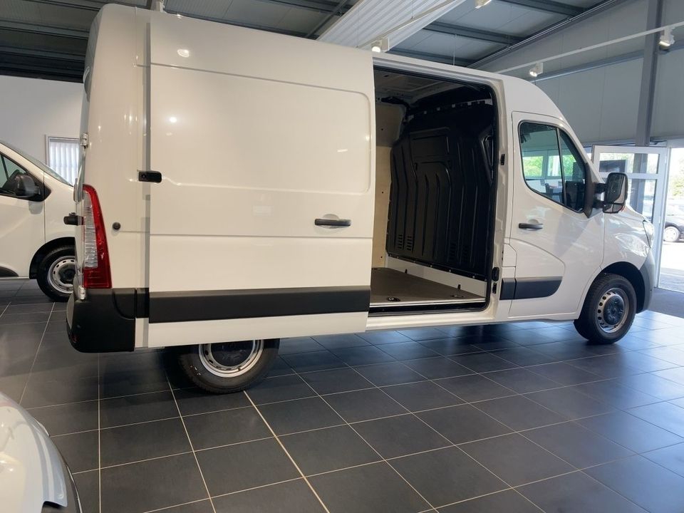 Renault Master Kastenwagen FWD L2H2 3,5t Blue dCi 135 in Lübeck