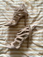 High Heels beige Wildleder Nordrhein-Westfalen - Leverkusen Vorschau
