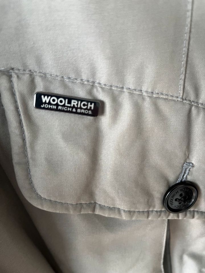 Woolrich Daunen-Parka Gr. XL (42) - Grau in Frankfurt am Main