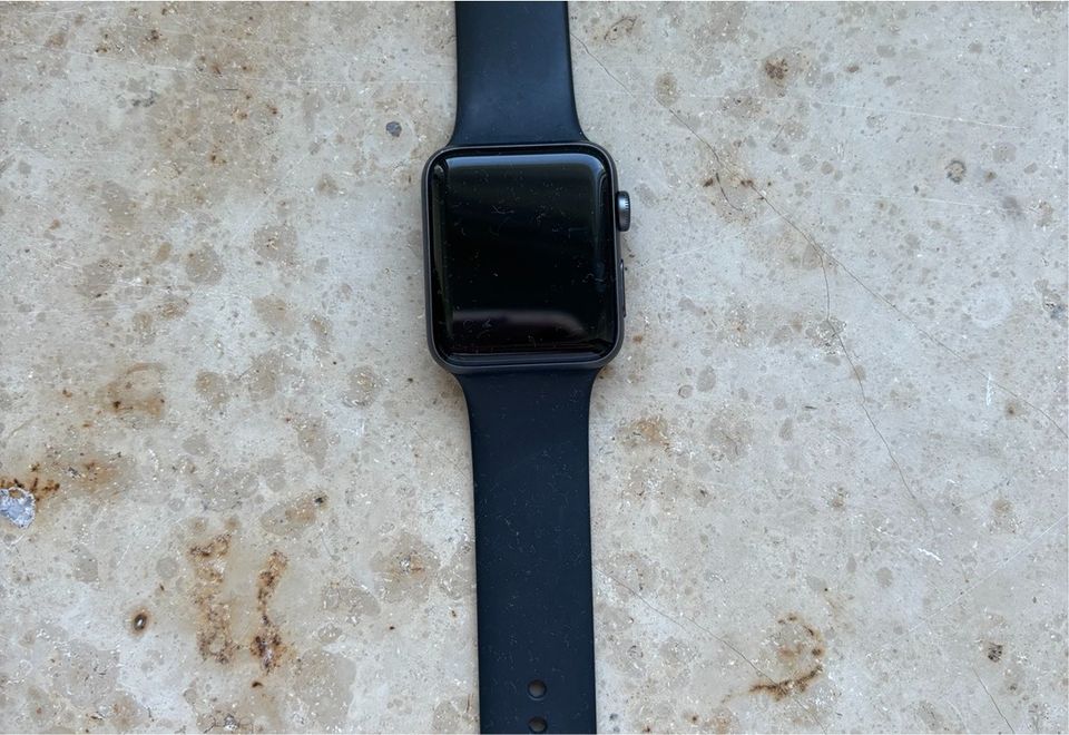 Apple Watch Series 3 wie neu in Stuttgart