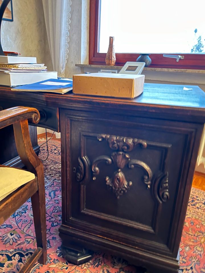 Herrenzimmer Arbeitszimmer Schrank Schreibtisch Stuhl Tisch 1900 in Boppard